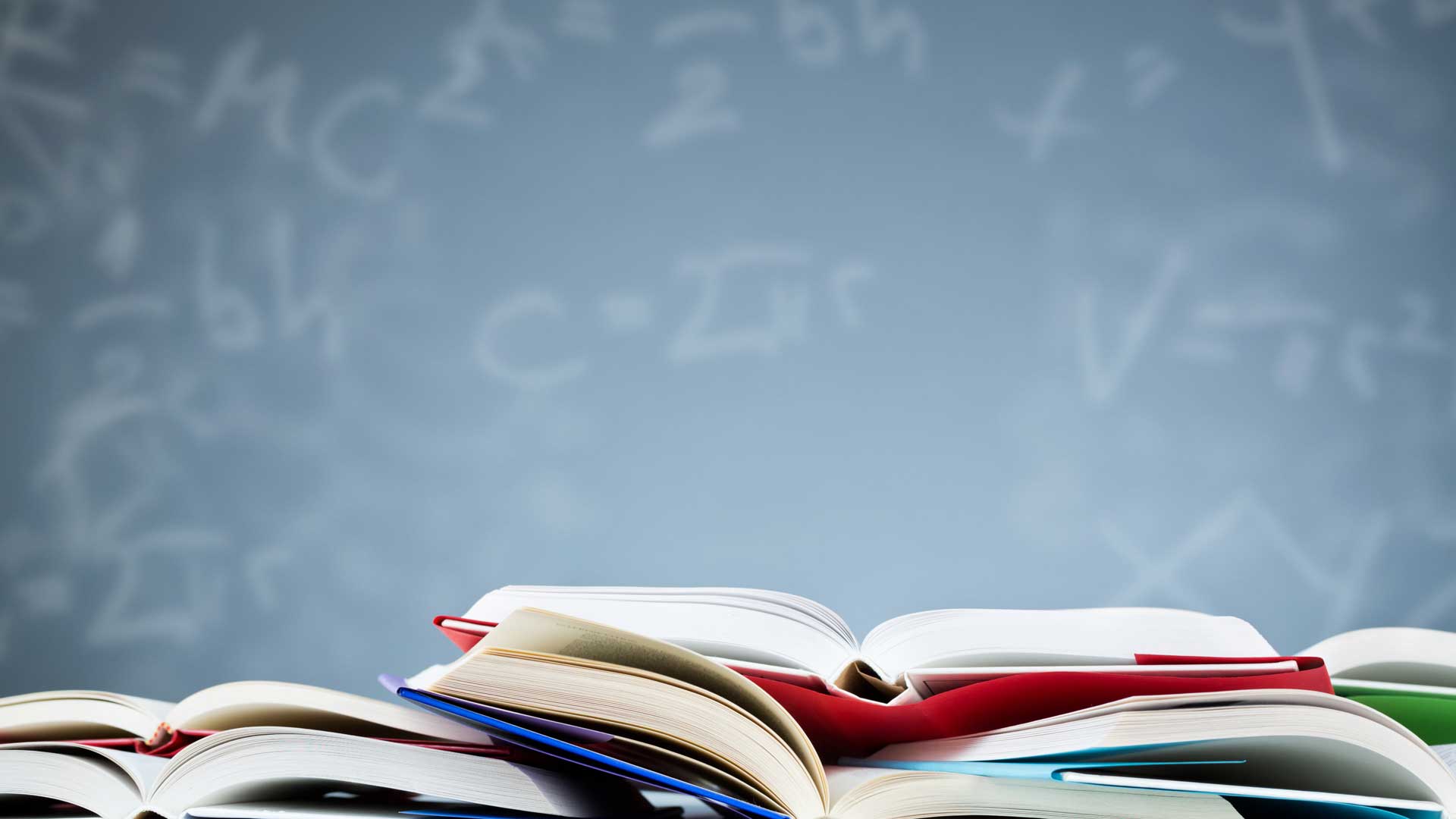 ¿Estás cursando una carrera universitaria y necesitas clases de apoyo?